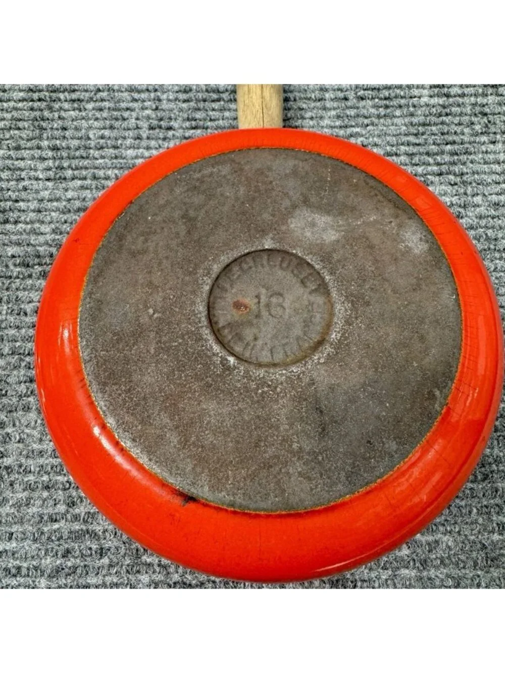 Le Creuset Saucepan Pour Spout Flame Orange # 18 Cast Iron with Lid Wood Handle
